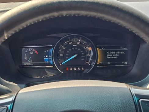 Used 2017 Ford Explorer XLT w/ Equipment Group 202A AWD/4WD image 27