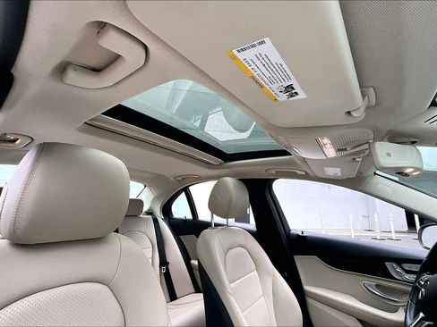 Used 2020 Mercedes-Benz C 300 Sedan image 12
