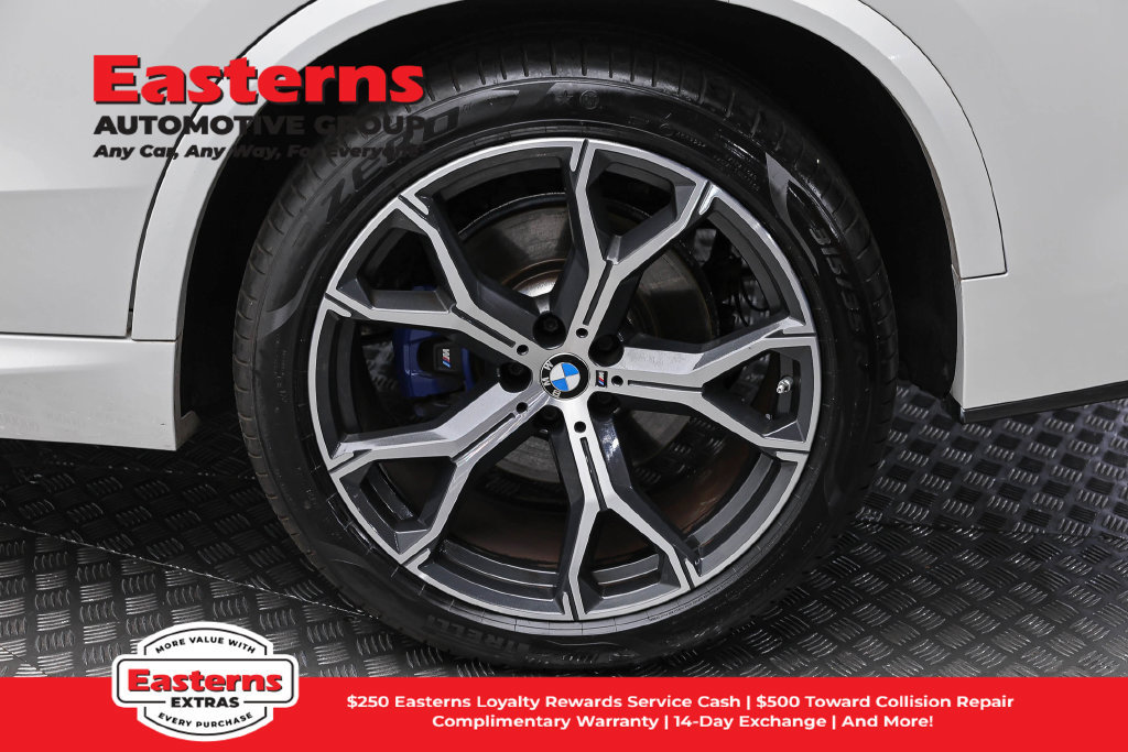 Used 2022 BMW X5 xDrive40i w/ M Sport Package AWD/4WD image 9