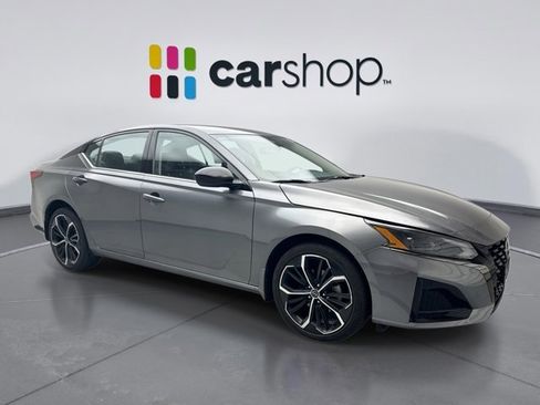 Used 2023 Nissan Altima 2.5 SR AWD/4WD image 4