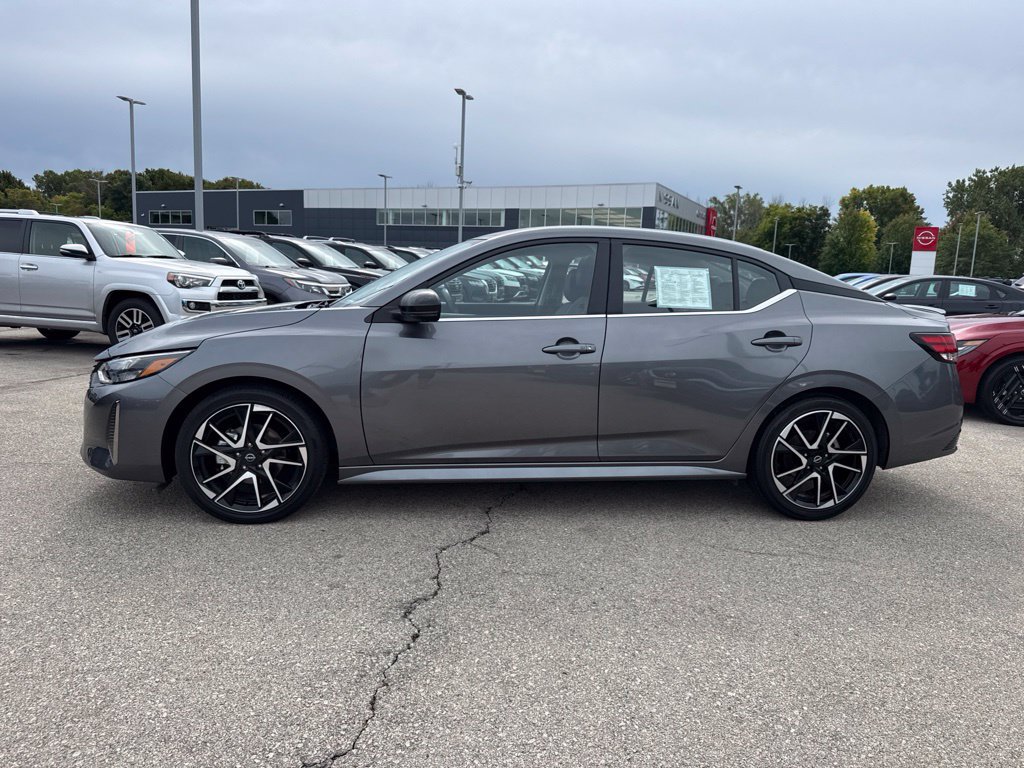 Certified 2025 Nissan Sentra SR w/ SR Premium Package FWD image 32