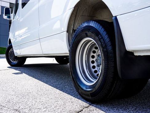 Used 2021 Mercedes-Benz Sprinter 3500 w/ Swivel Seat Package image 10