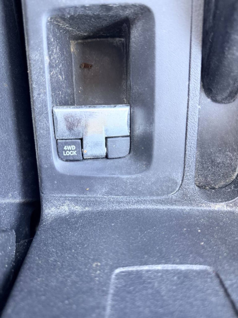 Used 2013 Jeep Patriot Latitude AWD/4WD image 20
