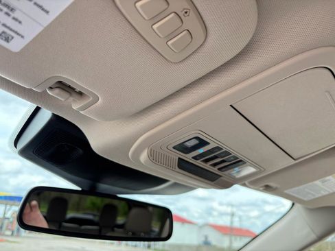 Used 2020 Ford Explorer Limited image 31