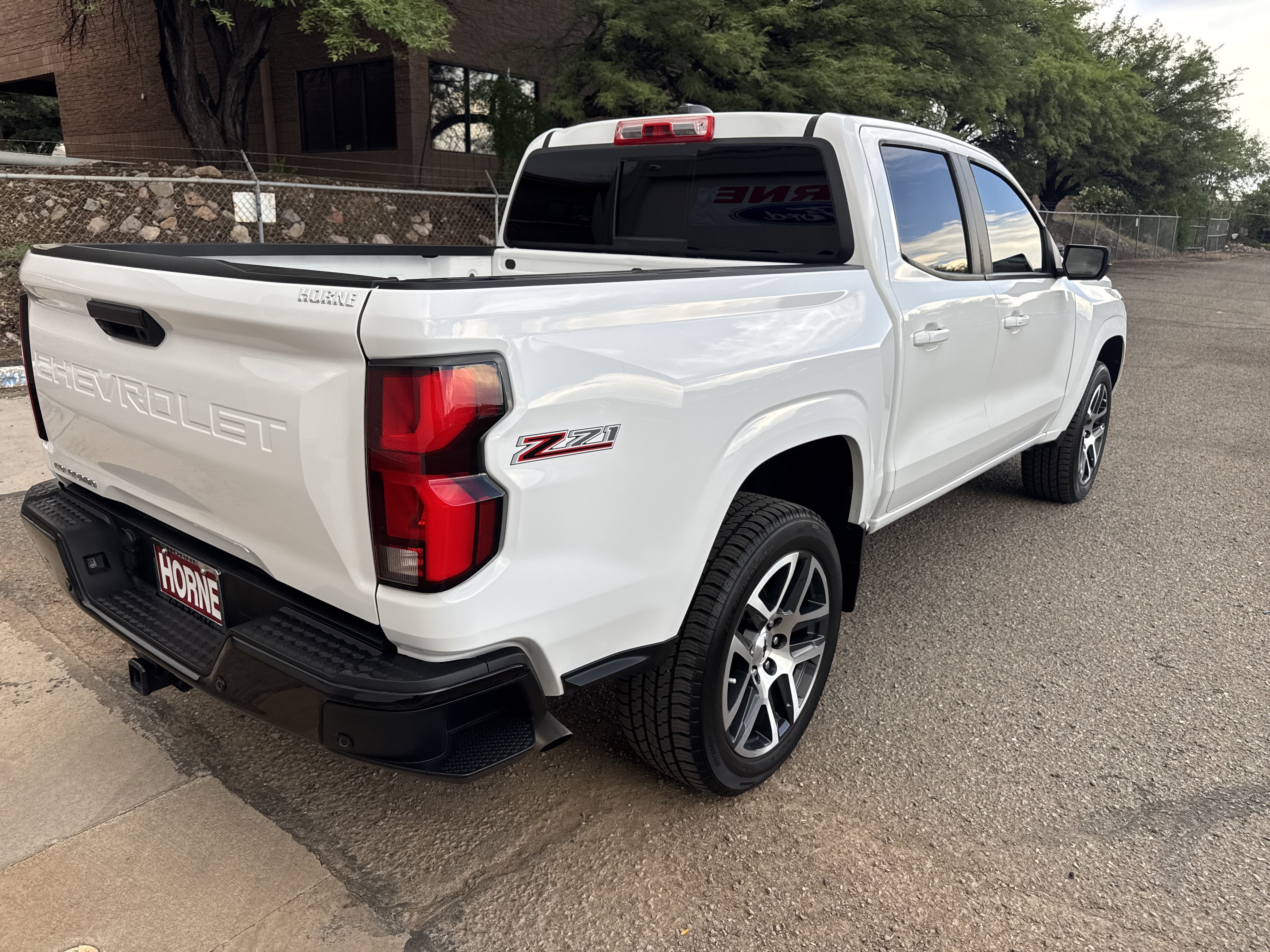 Used 2023 Chevrolet Colorado Z71 w/ Z71 Convenience Package 2 AWD/4WD image 7