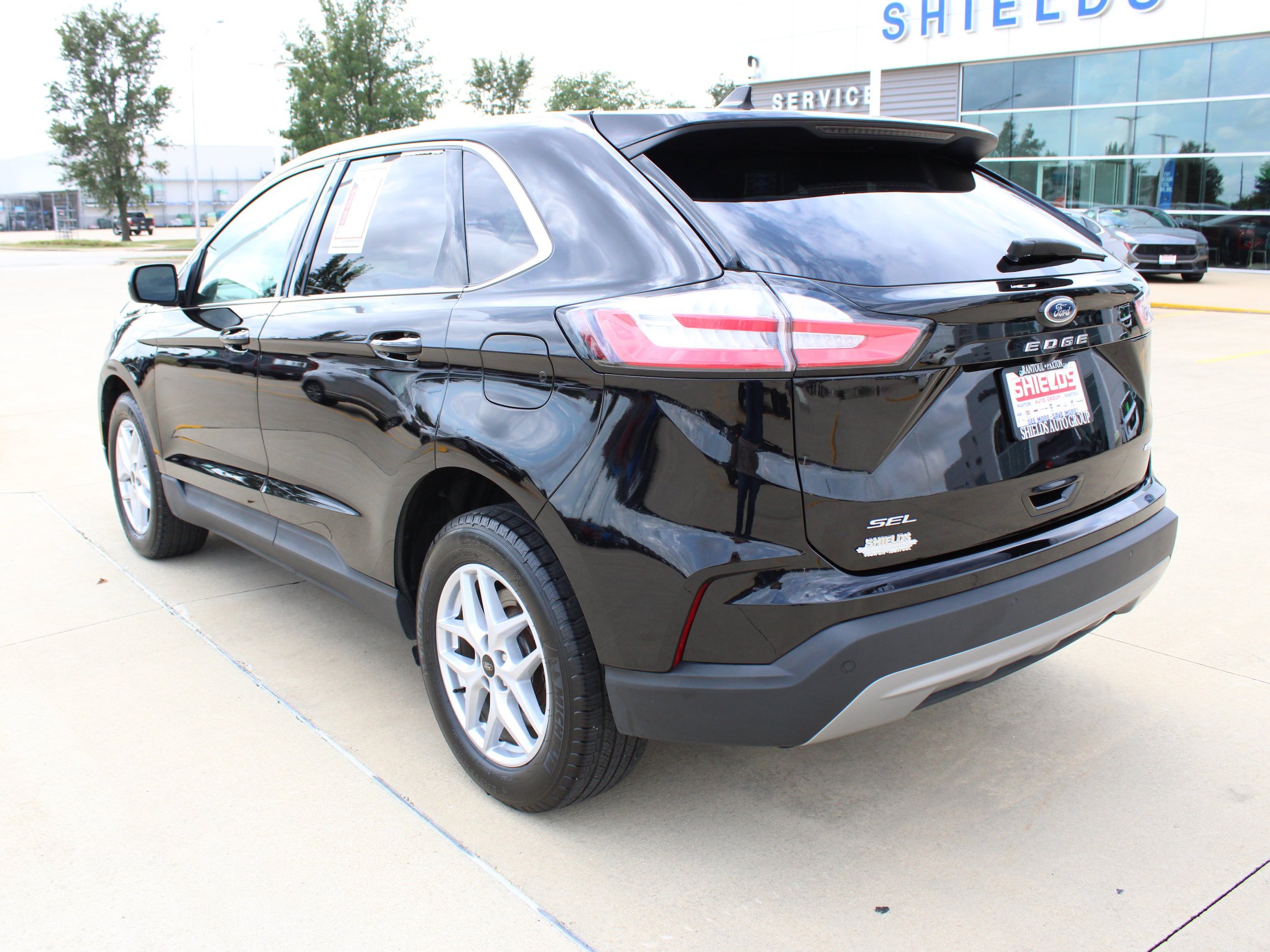 Used 2024 Ford Edge SEL w/ Convenience Package AWD/4WD image 4