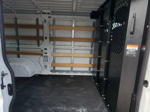 Used 2025 RAM ProMaster 2500 w/ U-Haul Equipment Group FWD image 23