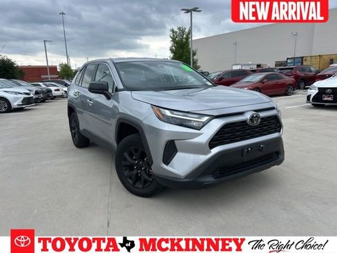 Used 2025 Toyota RAV4 LE image 1