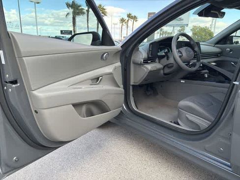 New 2026 Hyundai Elantra Blue image 10