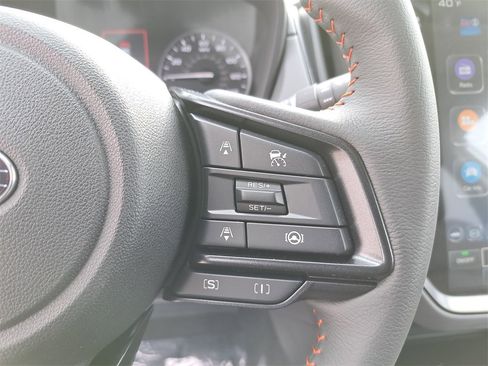 Certified 2025 Subaru Crosstrek 2.5i Limited image 28