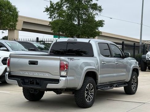 Used 2022 Toyota Tacoma TRD Sport w/ Technology Package RWD image 5