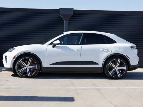 New 2025 Porsche Macan 4S Electric image 2