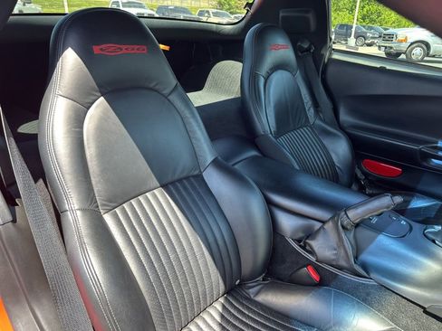 Used 2004 Chevrolet Corvette Z06 w/ Memory Package RWD image 27