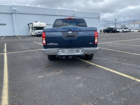 Used 2016 Nissan Frontier SV image 6