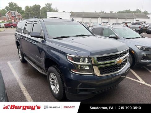Used 2018 Chevrolet Suburban LT AWD/4WD image 2