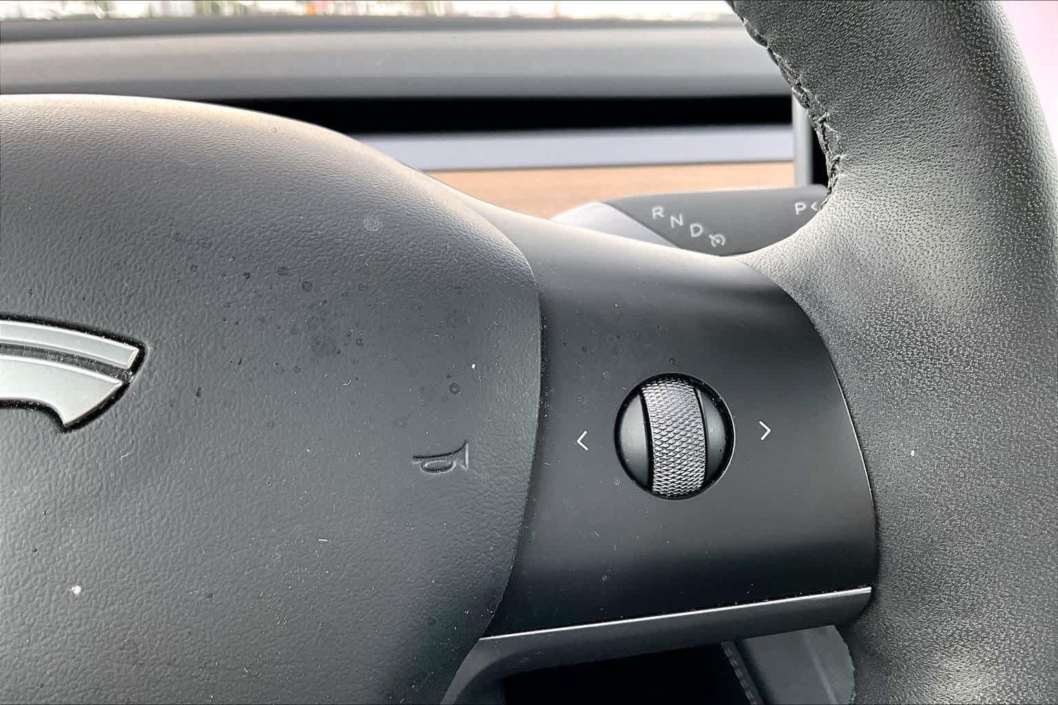 Used 2024 Tesla Model Y Long Range AWD/4WD image 24
