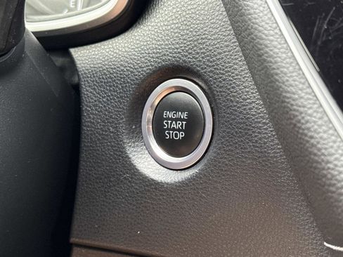 Used 2023 Toyota Corolla SE w/ SE Premium Package image 14