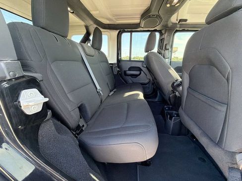 Used 2019 Jeep Wrangler Unlimited Sport S AWD/4WD image 33