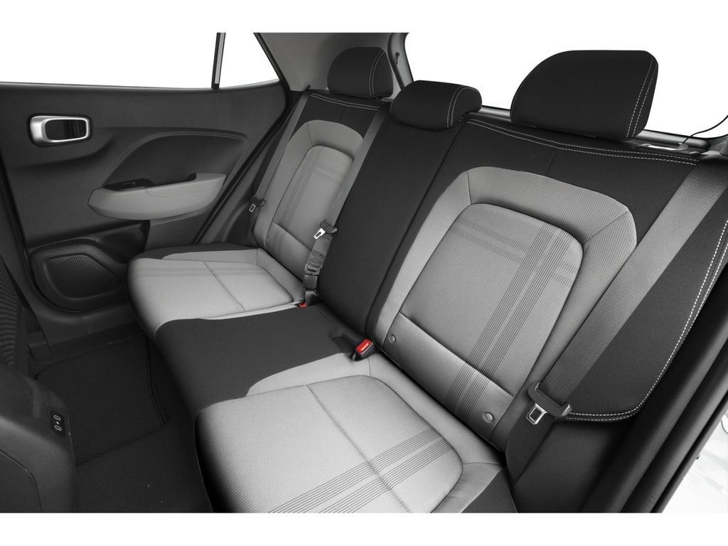 Used 2025 Hyundai Venue SEL FWD image 8