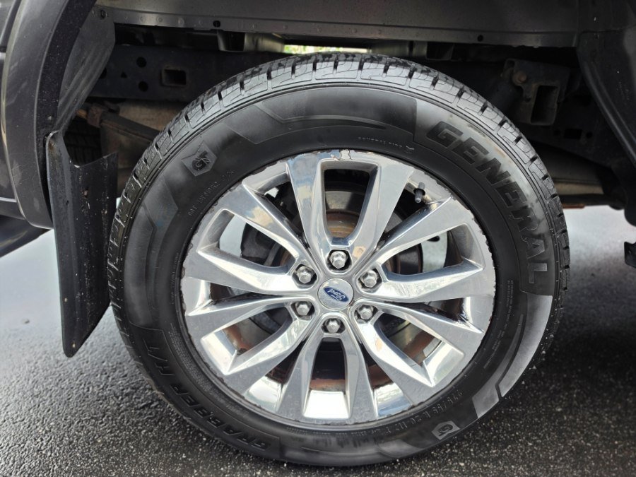 Used 2015 Ford F150 Lariat w/ Equipment Group 502A Luxury AWD/4WD image 15