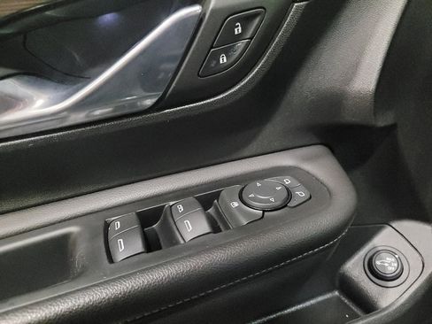 Used 2023 GMC Terrain SLT image 27