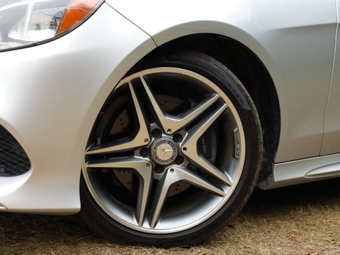 Used 2016 Mercedes-Benz E 350 Sedan image 18