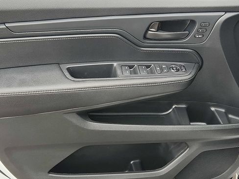 Used 2023 Honda Odyssey EX-L image 12