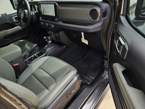 New 2026 Jeep Gladiator Mojave AWD/4WD image 7