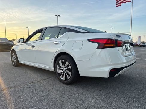 Used 2022 Nissan Altima 2.5 S image 4