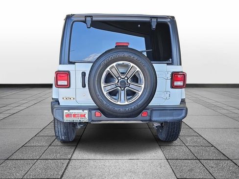 Used 2020 Jeep Wrangler Unlimited Sahara image 6