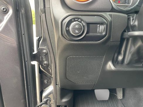 Used 2023 Jeep Gladiator Mojave w/ LED Lighting Group AWD/4WD image 47