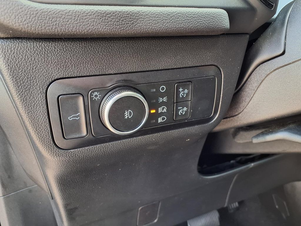 Used 2025 Ford Escape ST-Line Select AWD/4WD image 22