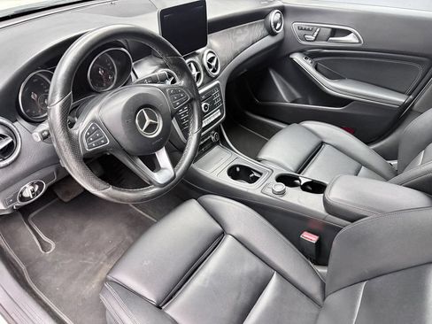 Used 2018 Mercedes-Benz CLA 250 4MATIC w/ Premium Package image 9