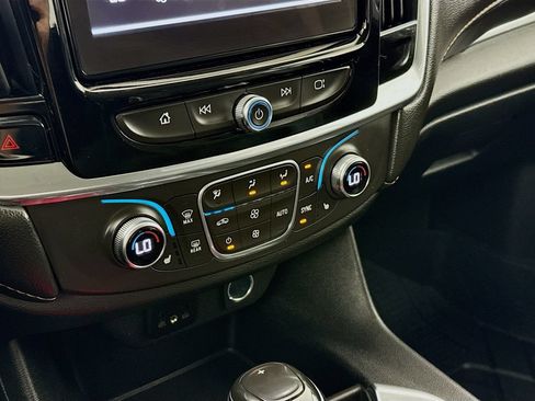 Used 2019 Chevrolet Traverse RS AWD/4WD image 18