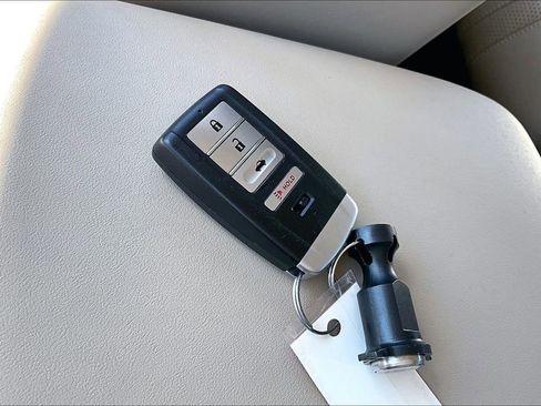 Used 2023 Acura TLX w/ Technology Package image 12