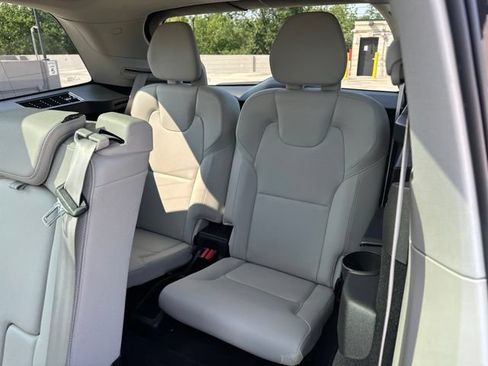 Certified 2023 Volvo XC90 B6 Plus w/ Protection Package Premier AWD/4WD image 13