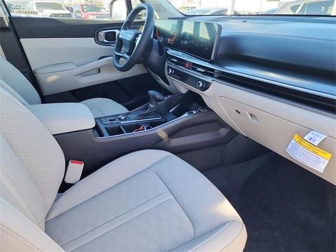 New 2026 Kia Sorento S image 17