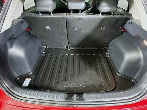 Used 2023 Kia Niro Wind FWD image 30