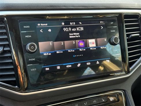 Used 2022 Volkswagen Atlas Cross Sport SE image 26