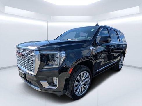 Used 2022 GMC Yukon Denali w/ Advanced Technology Package AWD/4WD image 6
