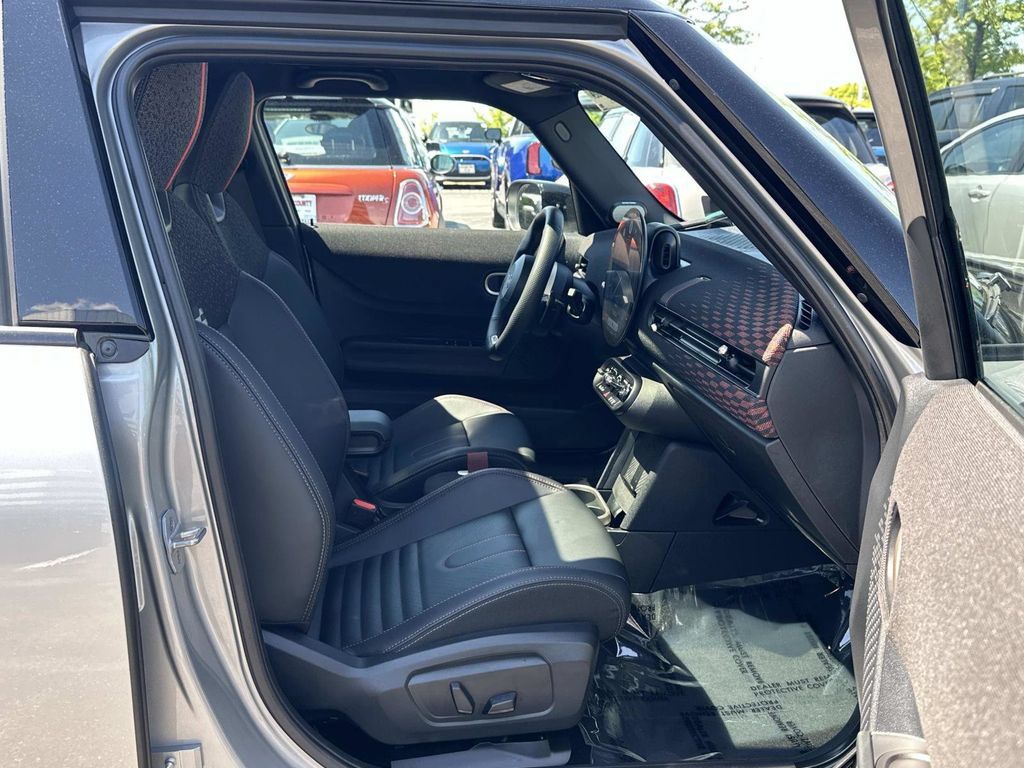 Used 2025 MINI Cooper S FWD image 28