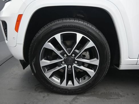 Used 2023 Jeep Grand Cherokee Overland w/ Advanced Protech Group III AWD/4WD image 62