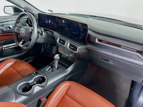 Used 2024 Ford Mustang Premium image 33