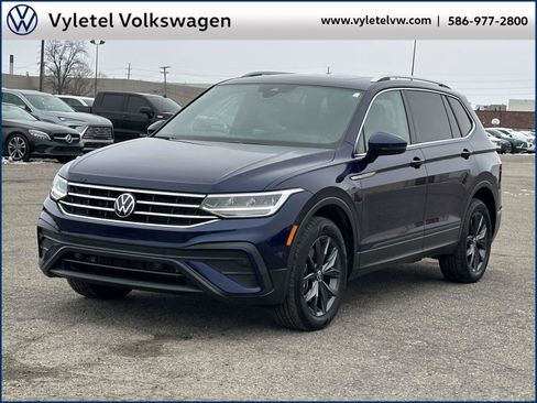 Certified 2022 Volkswagen Tiguan SE image 5