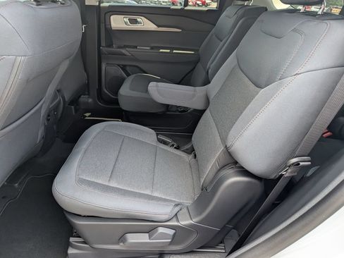 New 2026 Ford Explorer Active RWD image 7