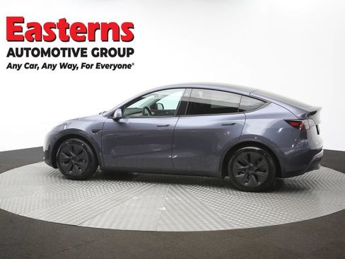 Used 2022 Tesla Model Y Long Range AWD/4WD image 56