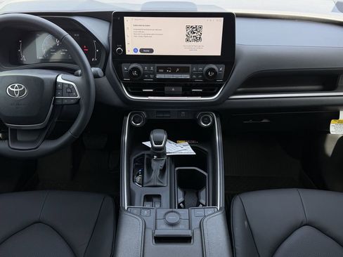 New 2026 Toyota Grand Highlander AWD image 14