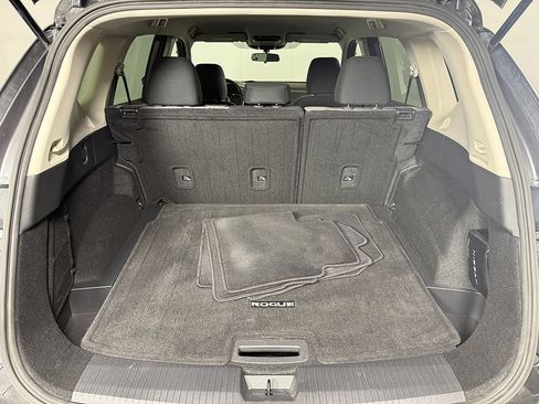 Used 2022 Nissan Rogue SV image 14