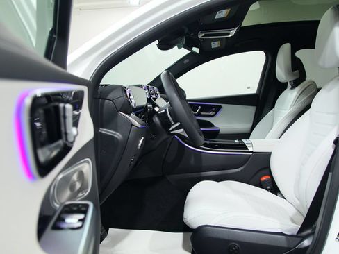 Certified 2026 Mercedes-Benz GLC 300 4MATIC image 5