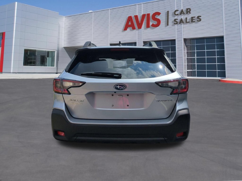 Used 2025 Subaru Outback Premium AWD/4WD image 7